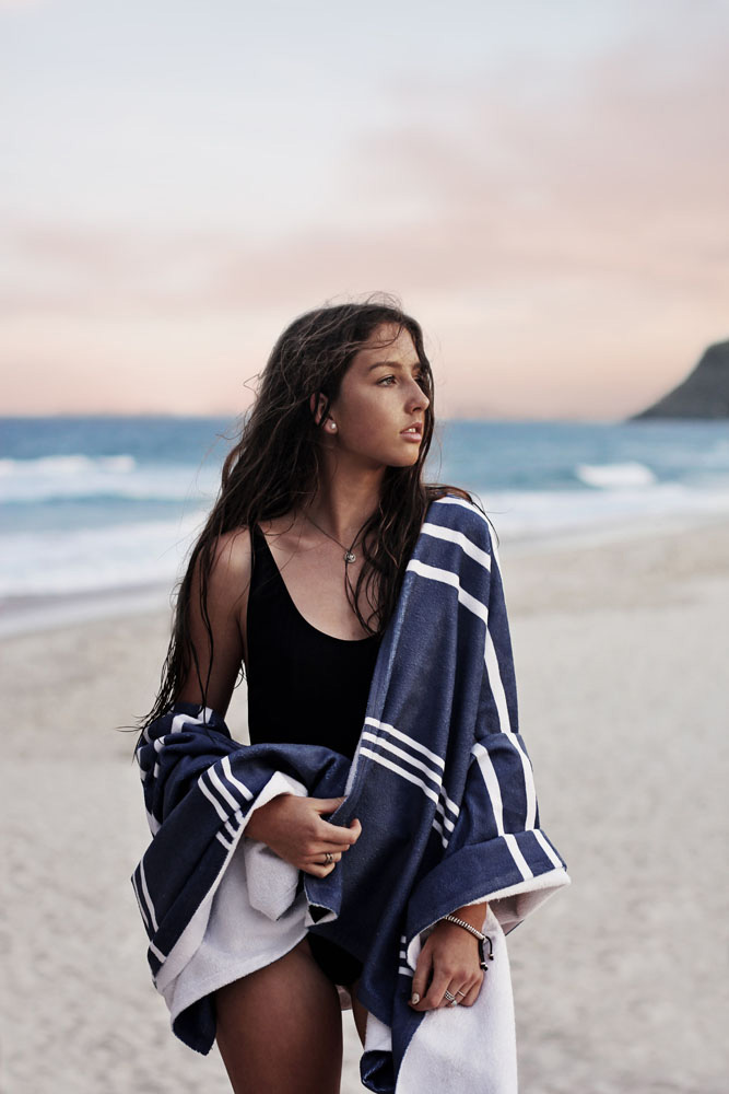 Portrait femme sur la plage